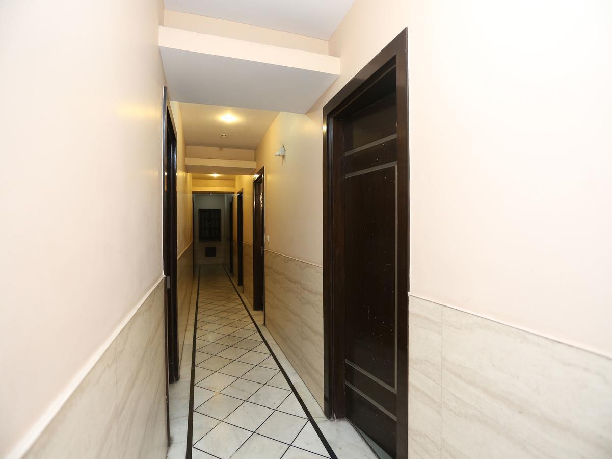 Oyo 13541 Otani Hotel Делхи Екстериор снимка