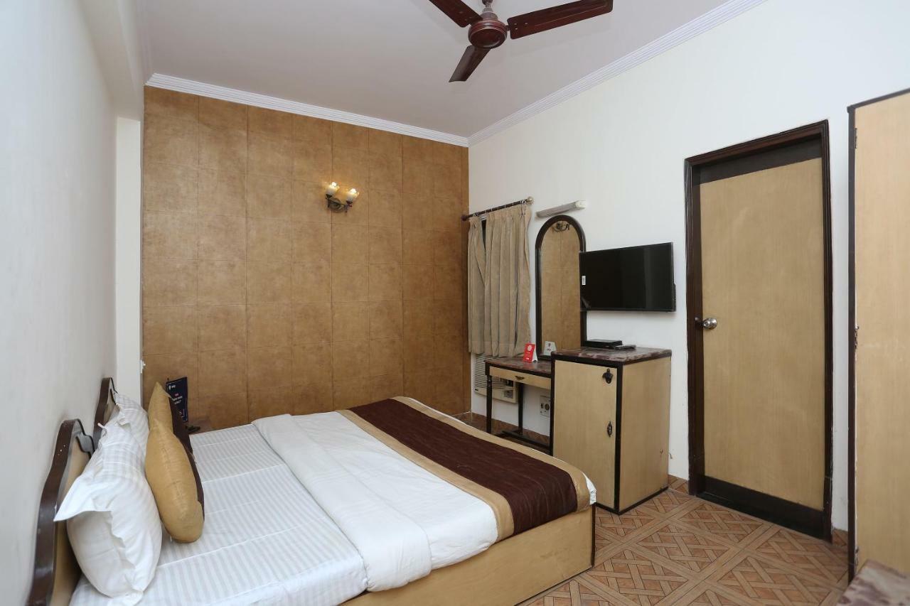 Oyo 13541 Otani Hotel Делхи Екстериор снимка