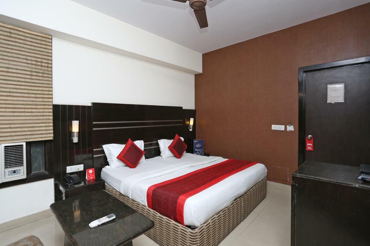 Oyo 13541 Otani Hotel Делхи Екстериор снимка